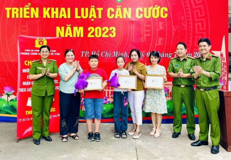 Công an TP. Hồ Chí Minh tiếp nhận khoảng 25.000 hồ sơ cấp thẻ căn cước