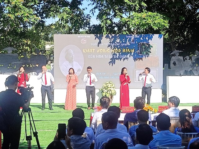 Chương trình văn nghệ mở đầu