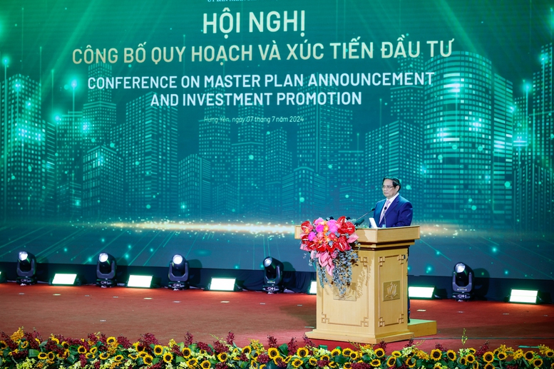 Thủ tướng đánh giá Quy hoạch tỉnh Hưng Yên đã được chuẩn bị công phu, bài bản, khoa học; xây dựng với tư duy đột phá, tầm nhìn dài hạn - Ảnh: VGP/Nhật Bắc