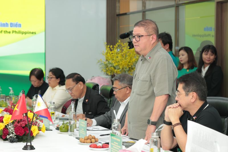 Bộ trưởng Bộ Nông nghiệp Philippines Francisco P.Liu Lauren Jr. phát biểu tại buổi làm việc