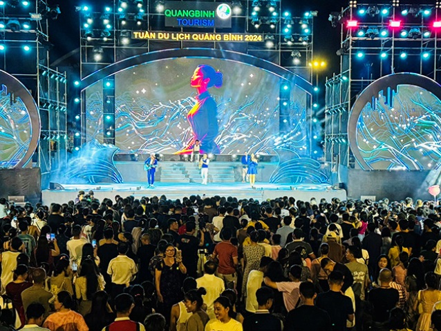 Chương trình nghệ thuật sôi động trong đêm khai trương Tuần du lịch Quảng Bình 2024