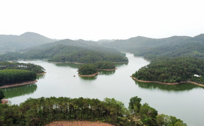 Hồ Khuôn Thần, xã Kiên Lao, huyện Lục Ngạn