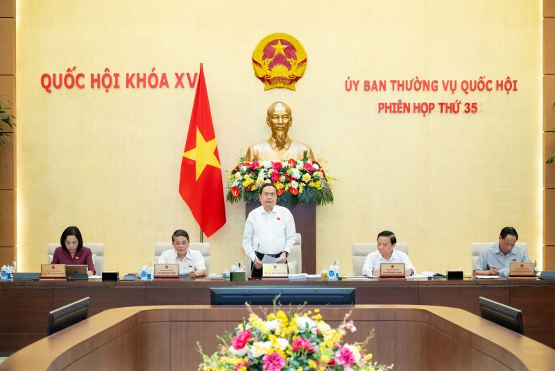 Phiên họp thứ 35 của Ủy ban Thường vụ Quốc hội xem xét, quyết định vấn đề tài chính, ngân sách, đầu tư công