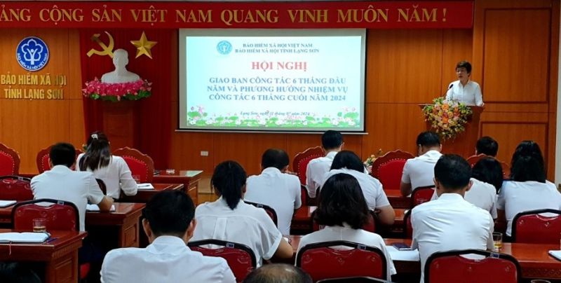 Quang cảnh hội nghị