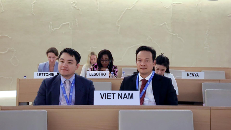 Đại sứ Mai Phan Dũng, Trưởng Phái đoàn đại diện thường trực Việt Nam bên cạnh LHQ, WTO và các tổ chức quốc tế khác tại Geneva phát biểu thay mặt Nhóm nòng cốt trong khuôn khổ Khóa họp 56 của Hội đồng Nhân quyền LHQ tại Geneva hồi đầu tháng. (Nguồn: TTXVN)