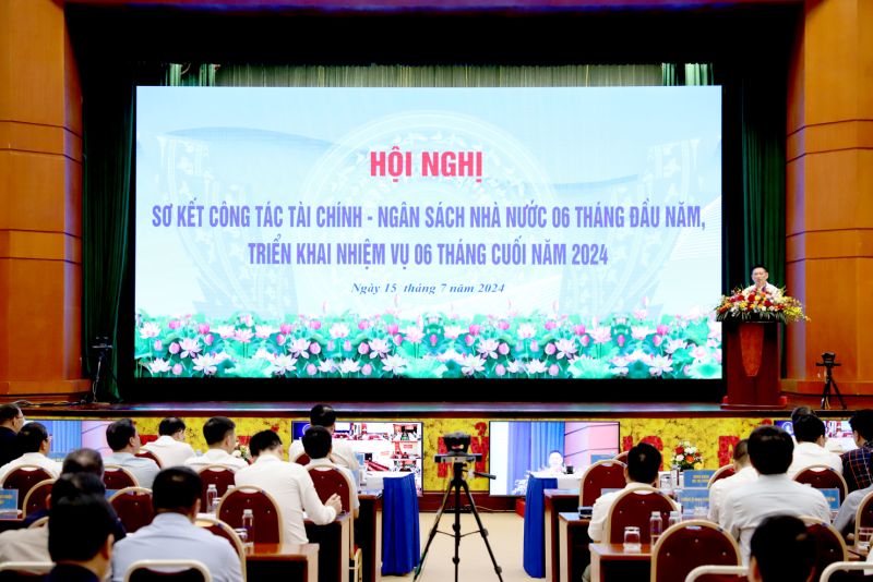 Hội nghị trực tuyến sơ kết công tác tài chính – ngân sách nhà nước (NSNN) 6 tháng đầu năm, triển khai nhiệm 6 tháng cuối năm 2024, sáng 15/7/2024.