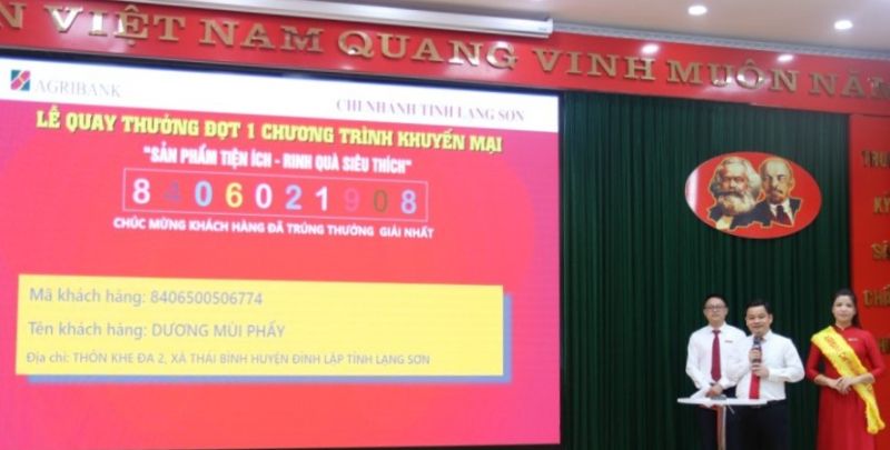 Khách hàng may mắn trúng giải nhất tại chương trình