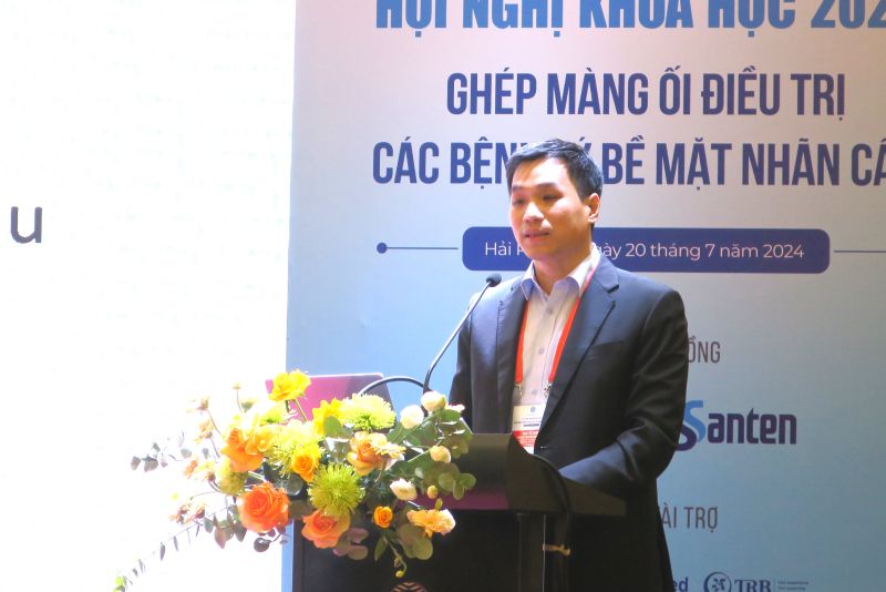 PGS.TS Nguyễn Đình Ngân, Phó Giám đốc Bệnh viện Quân y 103, Phó Chủ tịch Hội Nhãn khoa Việt Nam chia sẽ kinh nghiệm.