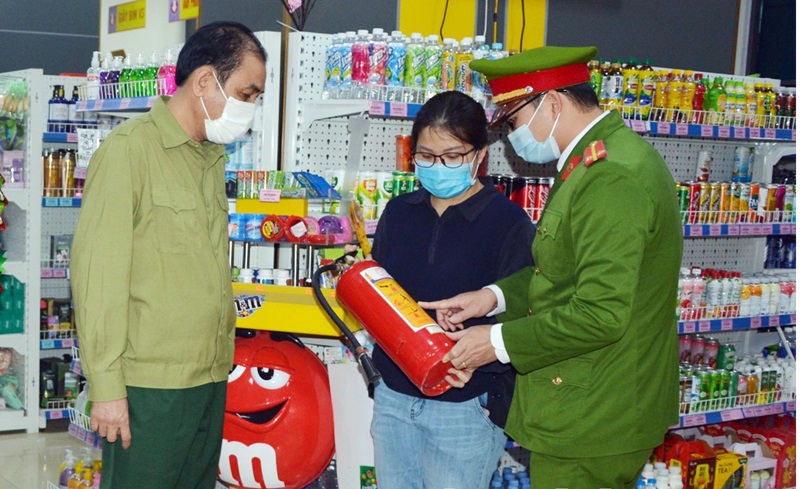 Người đứng đầu cơ sở, chủ hộ gia đình phải cam kết, có lộ trình thực hiện các giải pháp tăng cường PCCC.