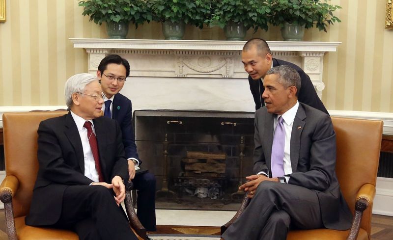 Tổng thống Obama tiếp Tổng Bí thư Nguyễn Phú Trọng tại Phòng Bầu dục Nhà Trắng. Ảnh TTXVN.