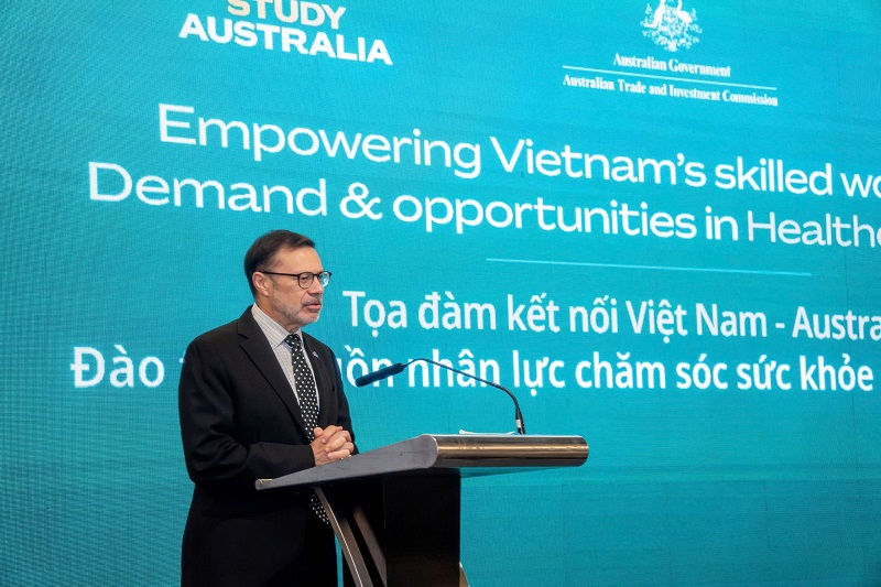 Ngài Andrew Goledzinowski - Đại sứ Australia tại Việt Nam chia sẻ tại toạ đàm