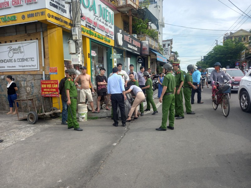 Tuy nhiên cũng có cá nhân không chấp hành gây mất trật tự