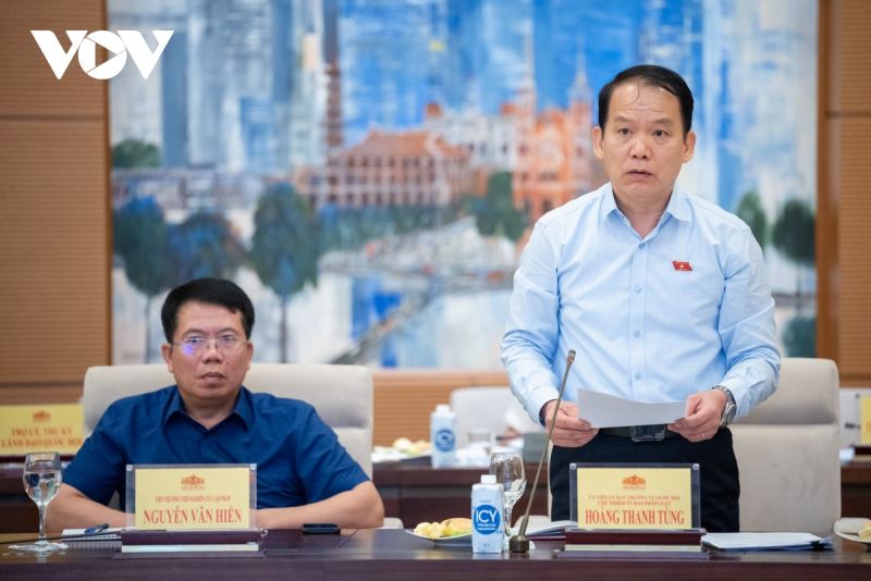 Chủ nhiệm Ủy ban Pháp luật Hoàng Thanh Tùng phát biểu