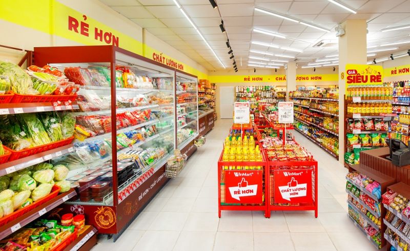 Cửa hàng WinMart+ tại các vùng nông thôn và vùng ven thành phố tập trung vào việc cung cấp các sản phẩm giá rẻ chất lượng