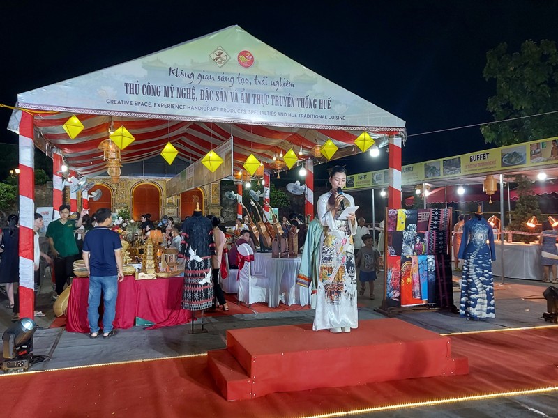 Huế- 40 đơn vị tham gia kết nối cung cầu, xúc tiến thương mại tại “Phố đêm Hoàng Thành“