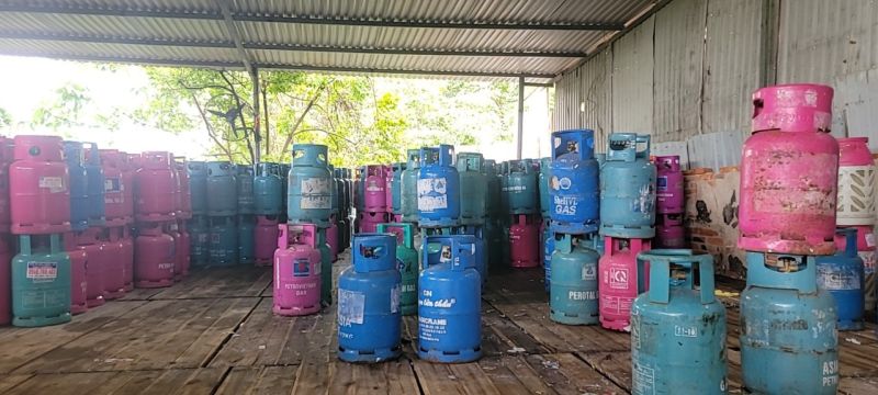 Tại thời điểm kiểm tra cơ sở đang thực hiện sản chiết nạp khí LPG vào bình