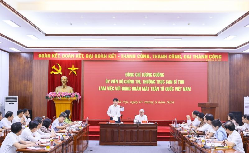 Toàn cảnh cuộc làm việc. Ảnh: Quang Vinh