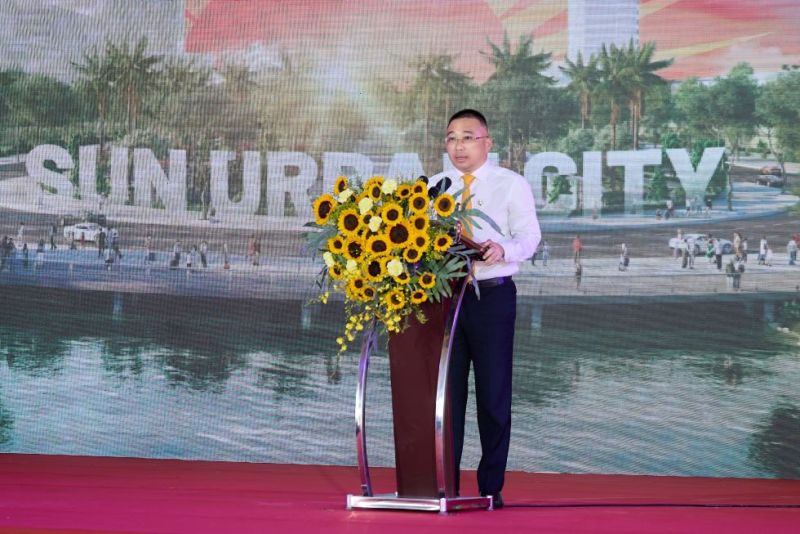 Ông Trần Minh Sơn, Thành viên Hội đồng sáng lập, PCT thường trực HĐQT Tập đoàn Sun Group phát biểu tại buổi lễ