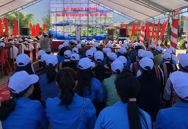 Quang cảnh Lễ ph&aacute;t động. Ảnh: Viết Hiền.