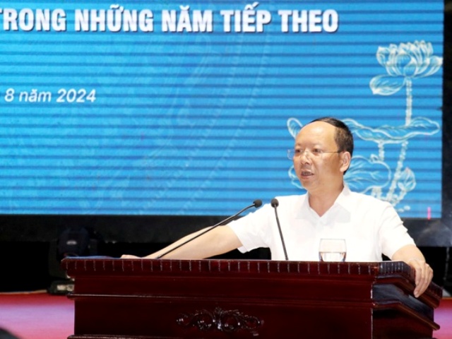 Phó Chủ tịch UBND tỉnh Bùi Thanh An phát biểu tại Hội thảo.