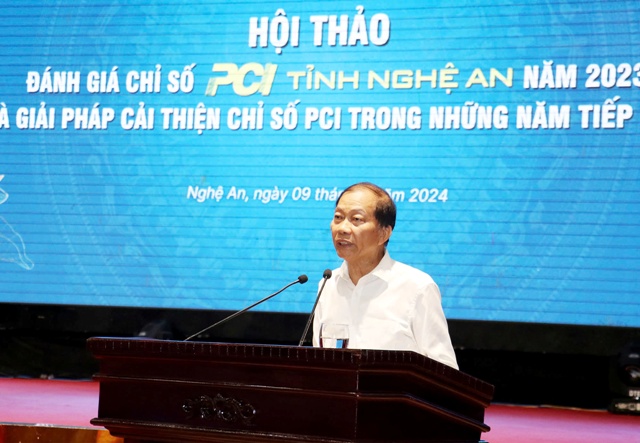 Phó Chủ tịch Liên đoàn Thương mại và Công nghiệp Việt Nam Hoàng Quang Phòng định hướng các nội dung hội thảo.