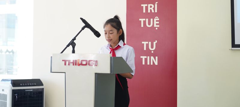 Đại diện con CBNV đạt thành tích 