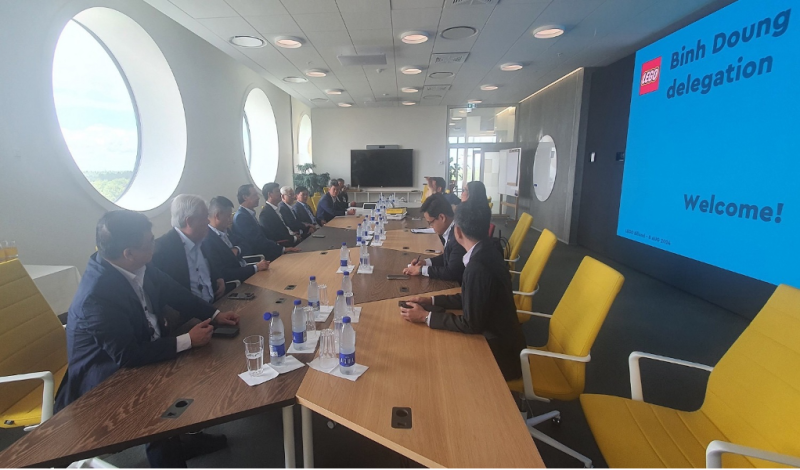 Đoàn công tác tỉnh Bình Dương thăm và làm việc với Tập đoàn Lego