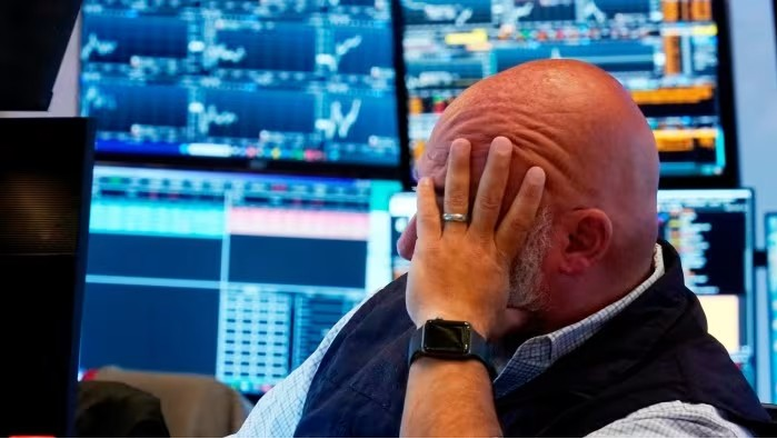 Ngày thứ Hai đen tối của thị trường chứng khoán toàn cầu: Chim báo bão?