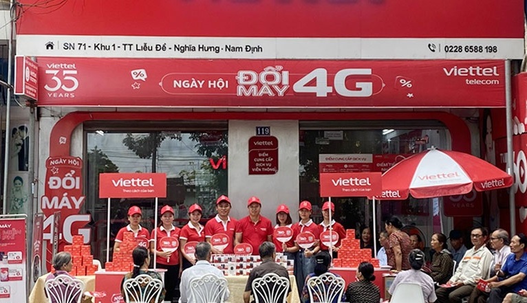 Viettel Nam Định đồng hành cùng khách hàng chuyển đổi thiết bị sử dụng sóng 4G