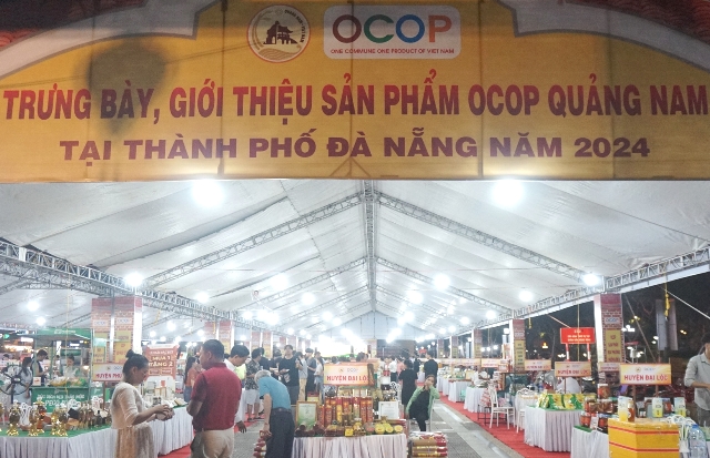 Chương trình tổ chức trưng bày, giới thiệu hơn 200 sản phẩm OCOP của 150 chủ thể OCOP trên địa bàn Quảng Nam và Đà Nẵng