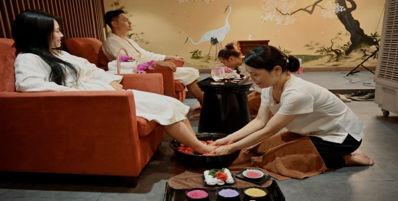 Massage bấm huyệt bàn chân là phương pháp trị liệu, chữa bệnh cổ truyền Á Đông