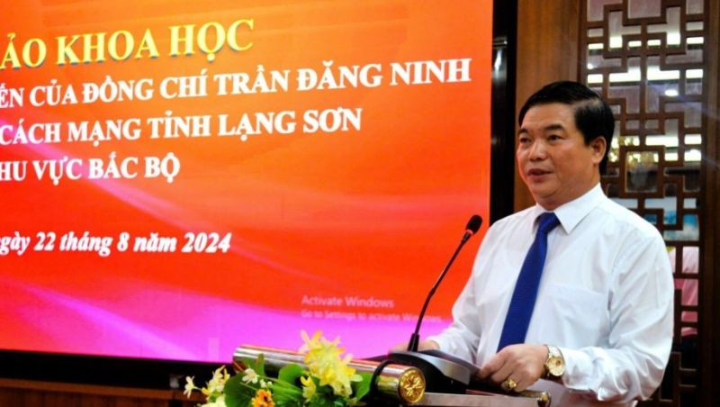 Trưởng Ban Tuyên giáo Tỉnh ủy Lạng Sơn Nông Lương Chấn phát biểu tại hội thảo