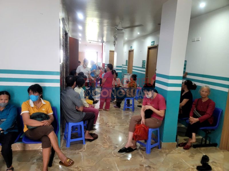 Cảnh giác với việc khám chữa bệnh miễn phí đối với người cao tuổi