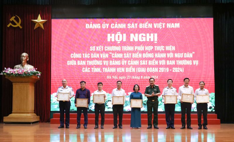Sơ kết Chương trình phối hợp thực hiện công tác dân vận “Cảnh sát biển đồng hành với ngư dân” giai đoạn 2019-2024