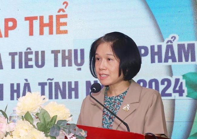 Phó Chủ tịch Liên minh HTX Việt Nam Nguyễn Thị Hoài Linh phát biểu tại diễn đàn.