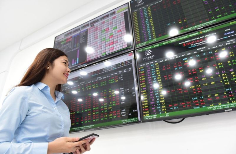 Phiên giao dịch chiều 28/8: Giữ chắc mốc 1.280 điểm