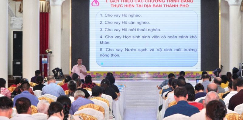 Quang cảnh lớp tập huấn