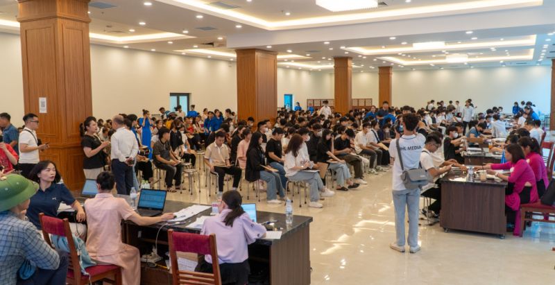 Trường Đại học Hạ Long tổ chức nhập học cho thí sinh trúng tuyển đợt 1 năm 2024