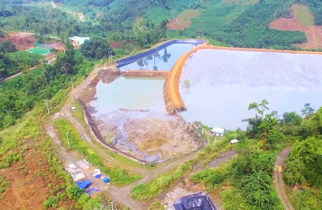 B&atilde;i thải của nh&agrave; m&aacute;y V&agrave;ng Phước Sơn