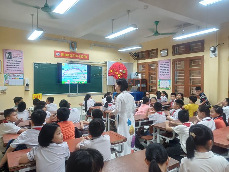 Trên 285.000 học sinh Thái Bình tựu trường