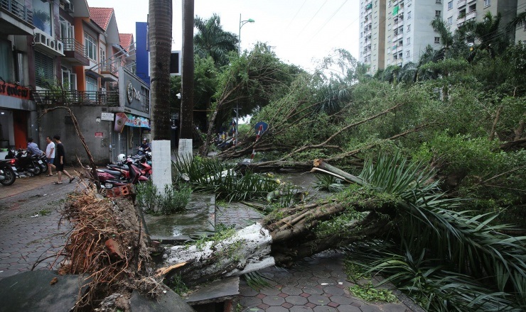 Một số tuyến đường tại Hà Nội bị thiệt hại dao ảnh hưởng của bão số 3