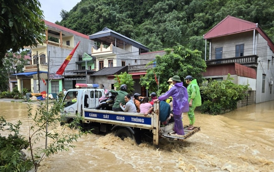 Lực lượng chức năng