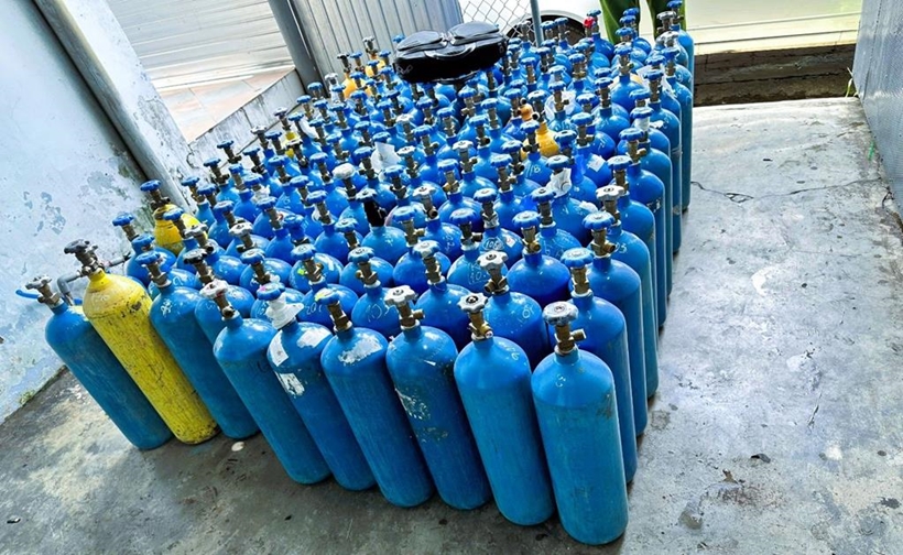 Đồng Nai: Phát hiện kho kinh doanh trái phép khí N2O, thu giữ hơn 200 bình “khí cười”