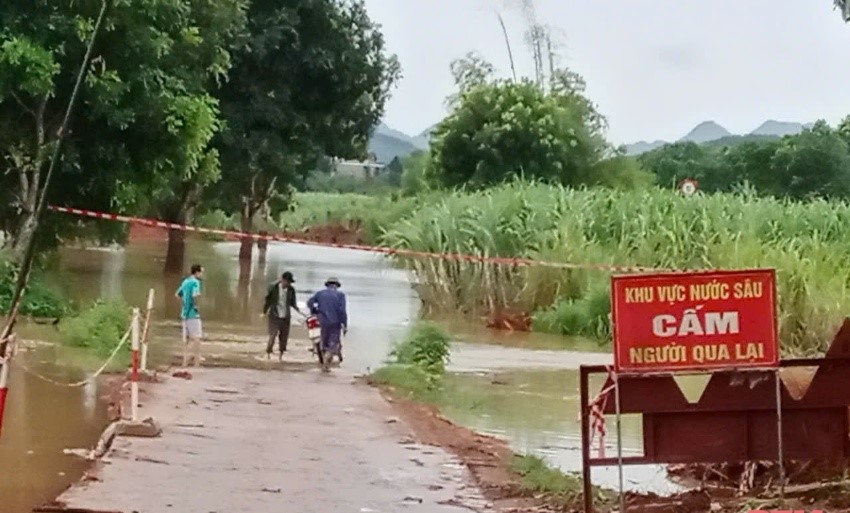 địa bàn xã Thành Trực bị ngập. địa bàn xã Thành Trực bị ngập.