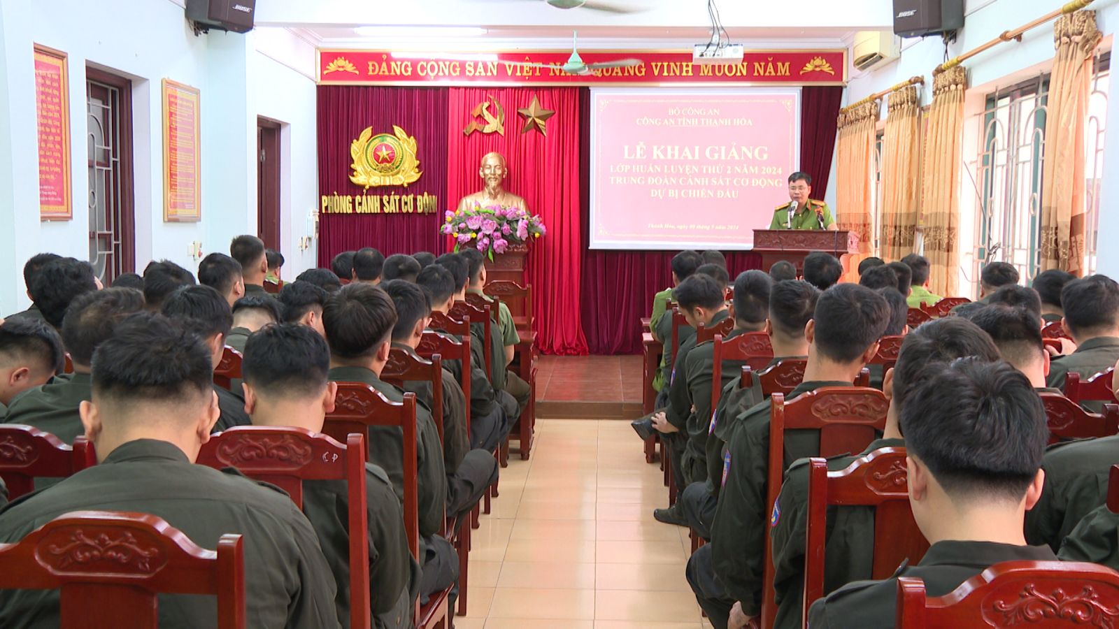 Khai giảng lớp huấn luyện thứ hai Trung đoàn Cảnh sát cơ động dự bị chiến đấu năm 2024