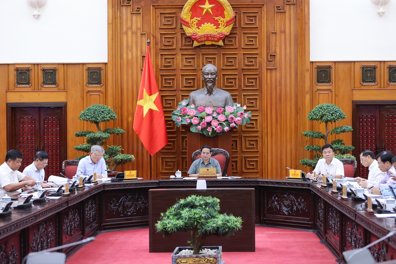 Thủ tướng Phạm Minh Chính, Trưởng Tiểu ban Kinh tế - Xã hội Đại hội đại biểu toàn quốc lần thứ XIV của Đảng chủ trì Phiên họp - Ảnh: VGP/Nhật Bắc