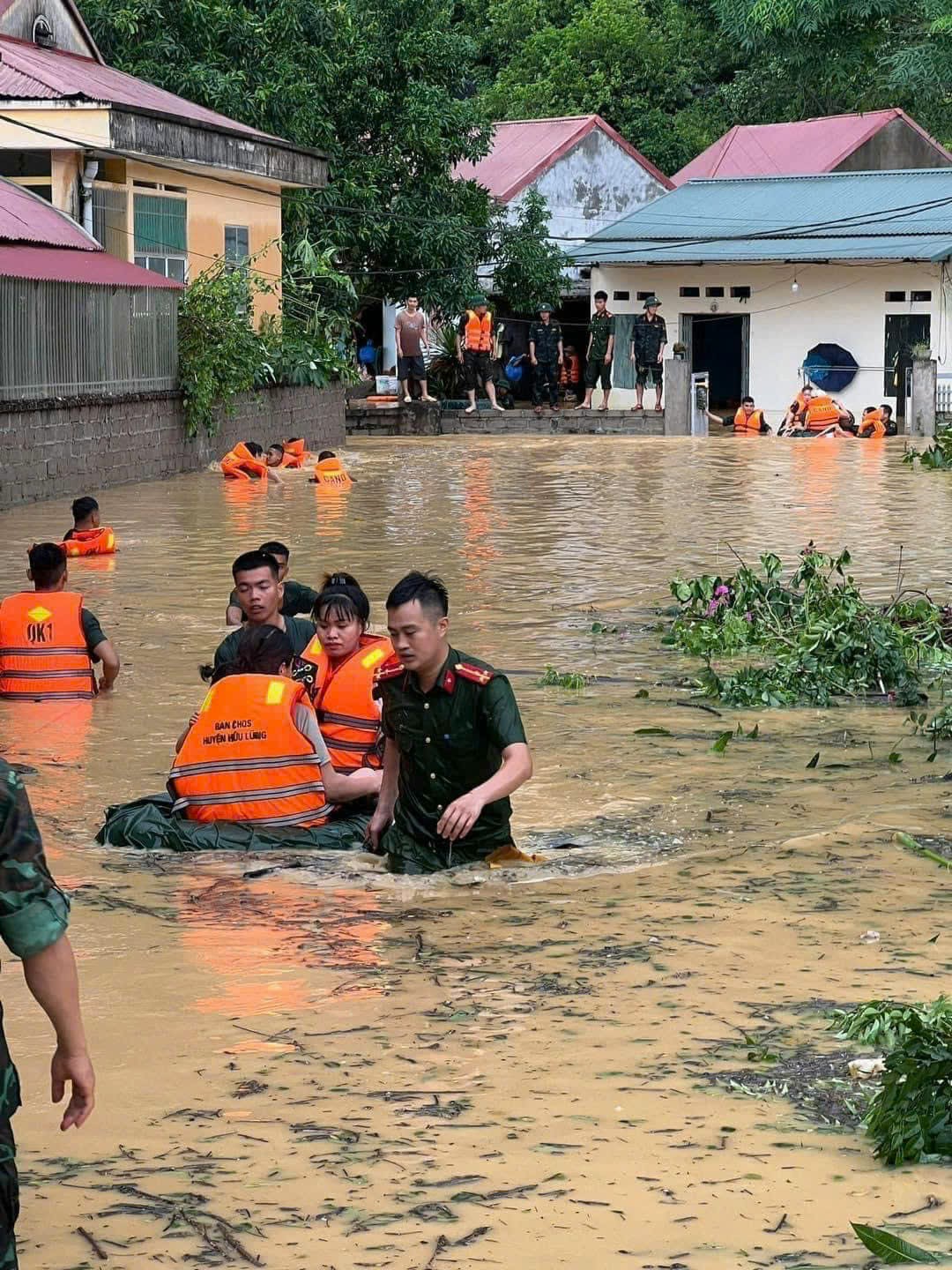 TP.HCM kêu gọi ủng hộ đồng bào bị ảnh hưởng bởi bão số 3 và mưa lũ