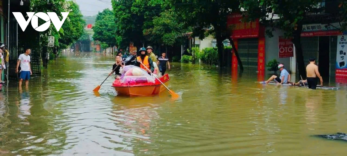 Lực lượng chức năng triển khai công tác cứu hộ, cứu nạn