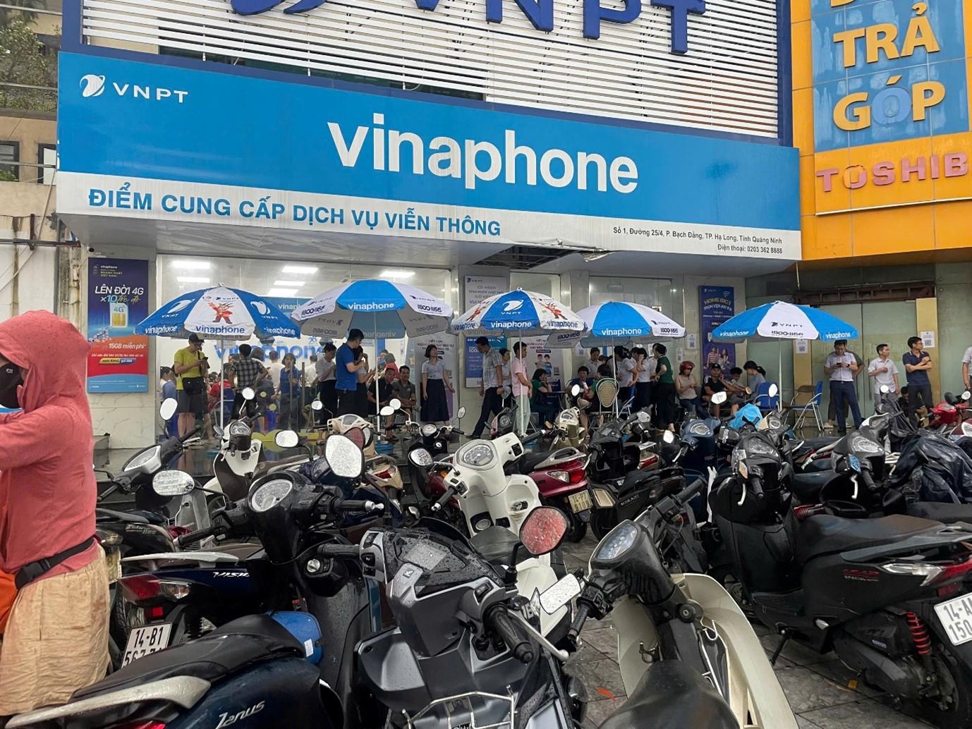 VinaPhone nhanh chóng đảm bảo liên lạc sau bão Yagi