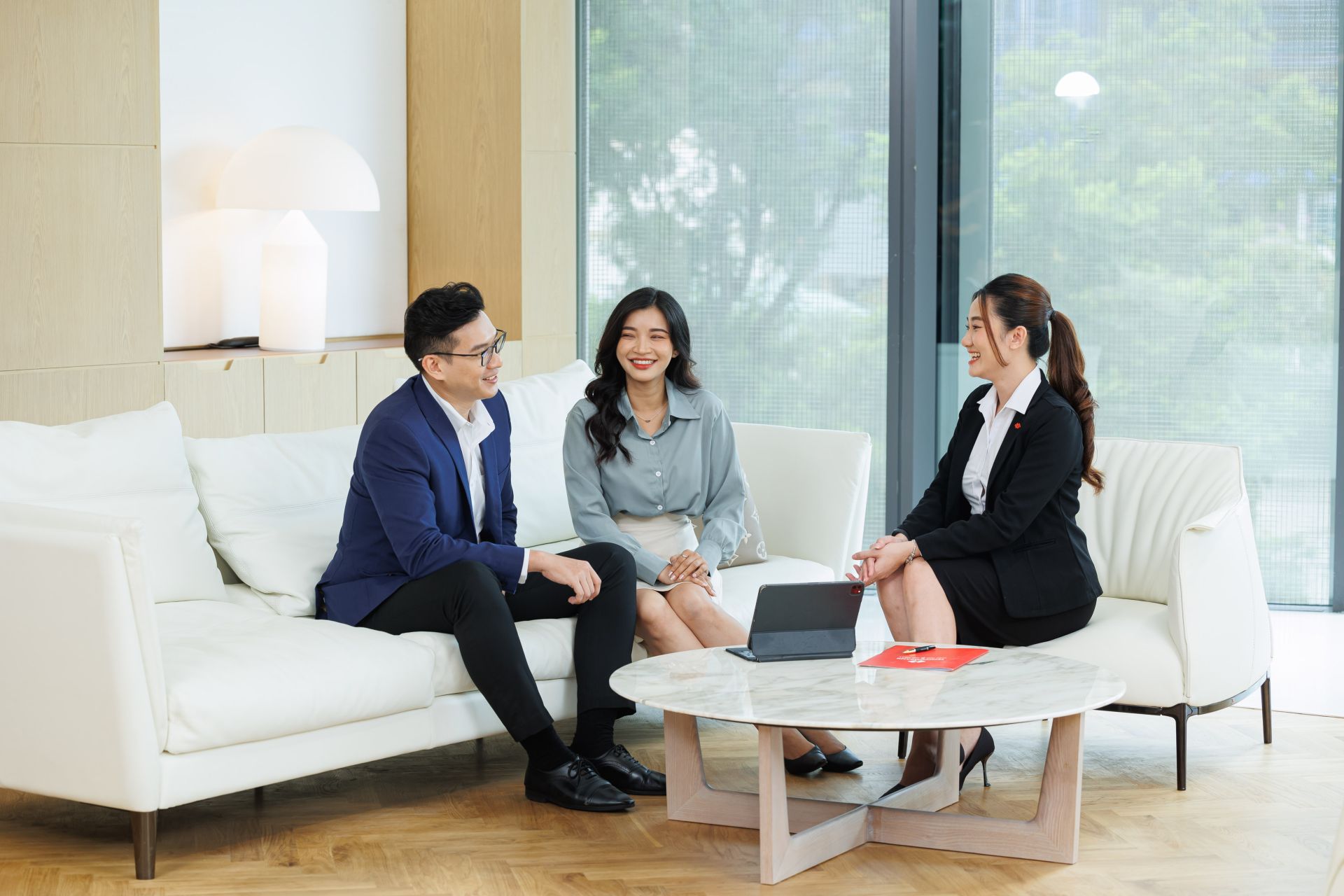 Ở vòng khảo sát hồi tháng 1/2024 tại Việt Nam, với 95% cán bộ nhân viên được hỏi chia sẻ rằng họ được chào đón khi gia nhập tổ chức và cảm thấy tự hào khi làm việc đã đưa Techcombank trở thành “Nơi làm việc tốt nhất Việt Nam 2024”